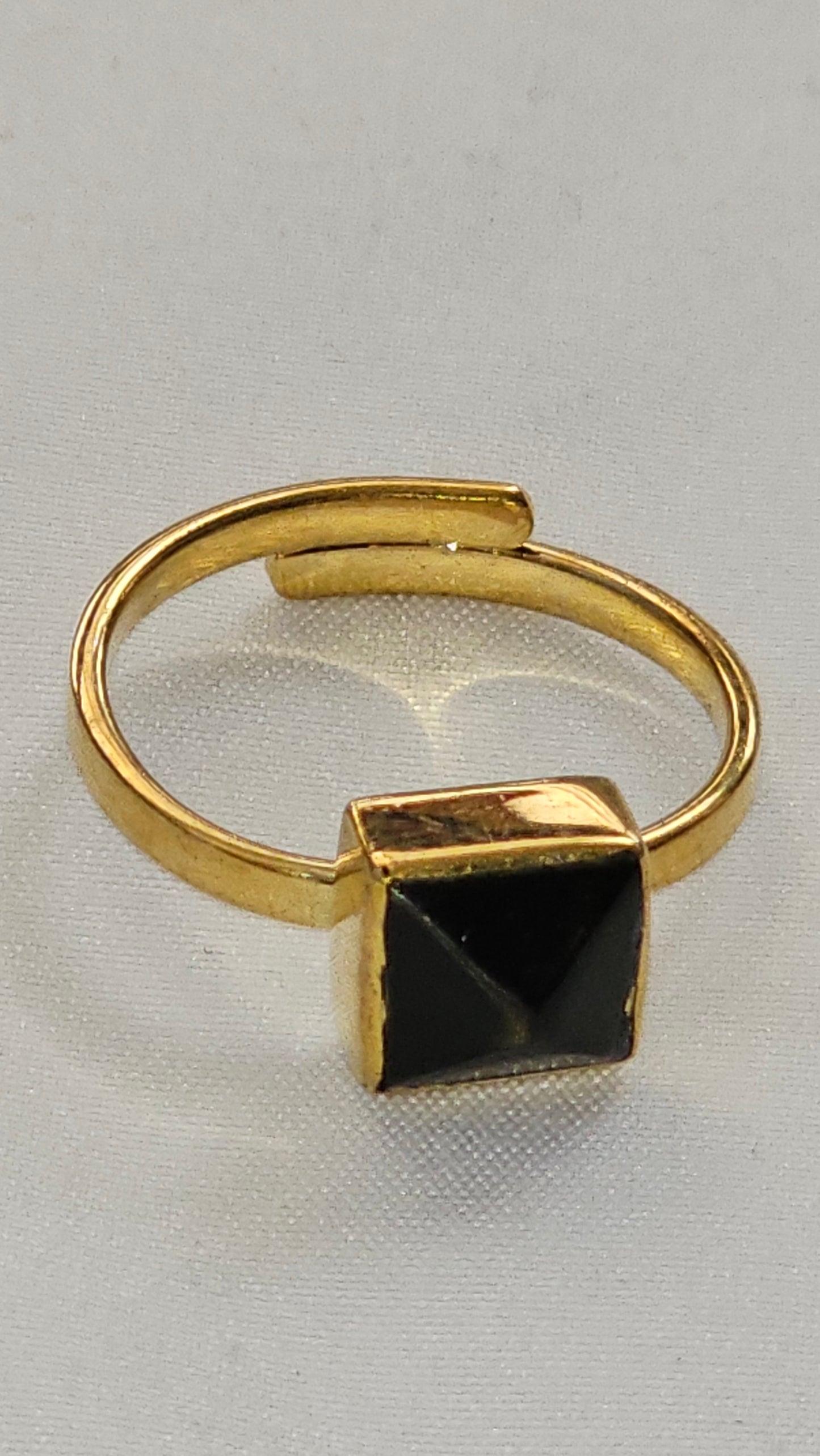 Gleaming Band (Brass Ring)